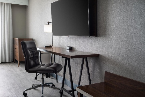 Four Points by Sheraton - San Francisco Airport image 2