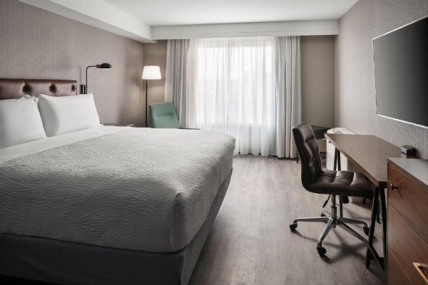 Four Points by Sheraton - San Francisco Airport image 49