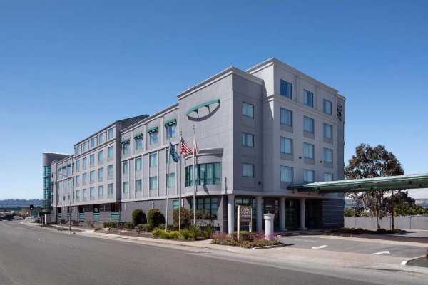 Four Points by Sheraton - San Francisco Airport image 5